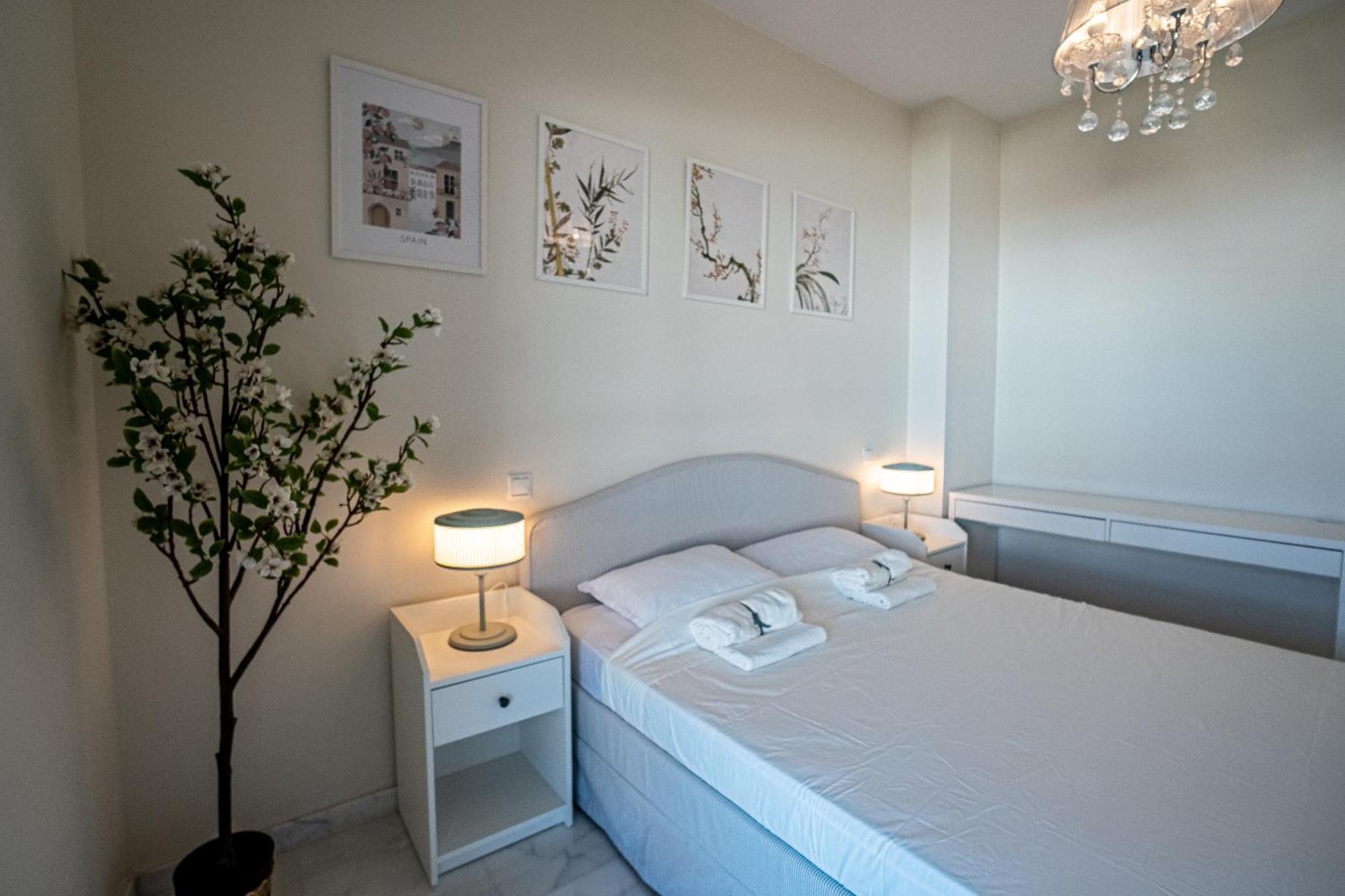 Hello Cosmo Apartment Estepona Exterior photo